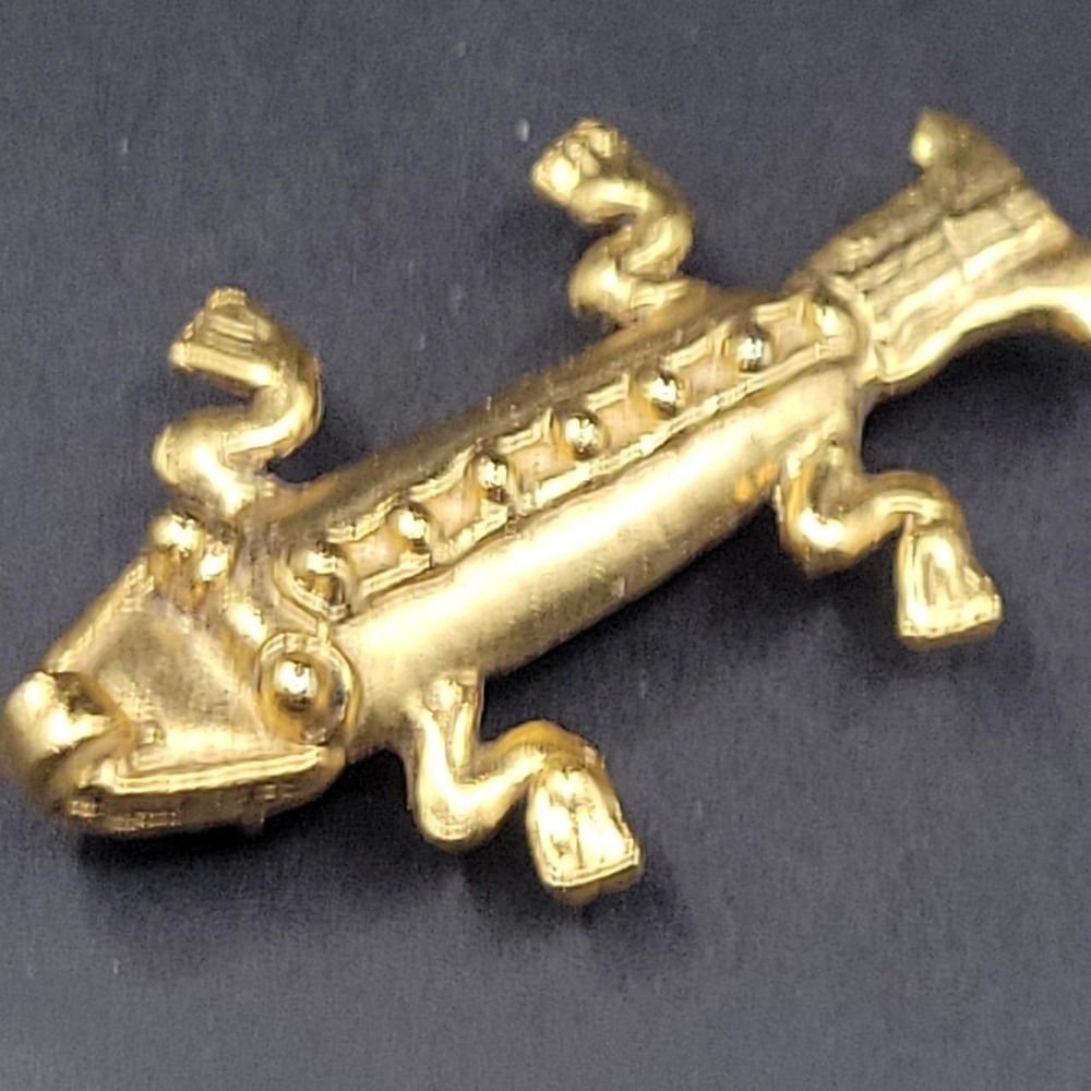 Vintage Gold Tone Textured Lizard Alligator Brooch Pin 1.75 Inch Small Size